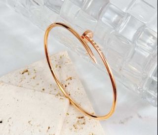 (Category: ) located in . Submitted by luxfashionz (Listing ID 1458964217, Image 1). Description: .