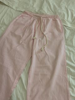 (Category: ) located in . Submitted by wardrobe2160 (Listing ID 1458952312, Image 1). Description: .