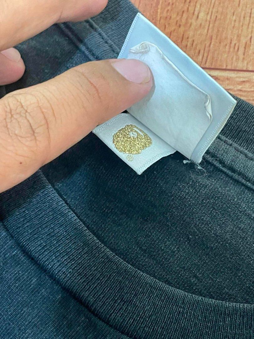 Bape Big Head Reflectorized (Category: Shirts) located in Baguio. Submitted by singlestitchbc (Listing ID 1458968095, Image 3). Description: Good Condition 10/10 24.5 Length 19 Width.
