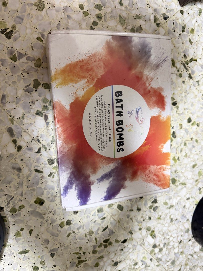 Bath bombs (Category: Bath) located in Singapore. Submitted by c002233 (Listing ID 1459013652, Image 1). Description: Brand new bath bombs 12 pcs .