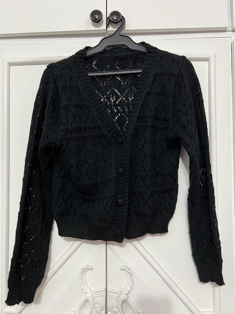 Black Knitted Cardigan (Category: Longsleeves) located in Las Pinas. Submitted by bangtanbey (Listing ID 1458912435, Image 1). Description: Washed only but never used From bkk thailand FREE SIZE.
