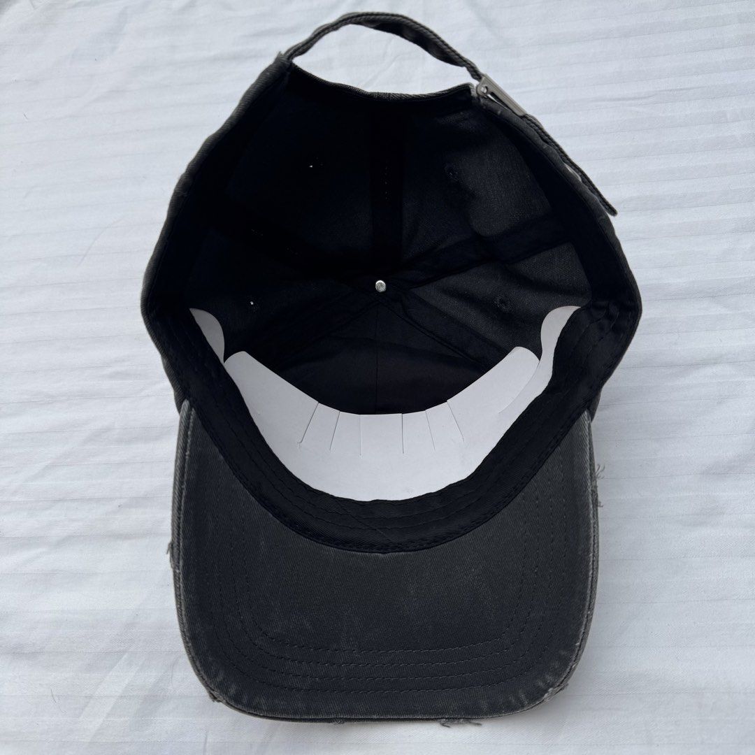 BLACKBEAR (Category: Caps & Hats) located in Pasig City. Submitted by jaaard (Listing ID 1459032667, Image 3). Description: Blackbear official cap Brandnew.