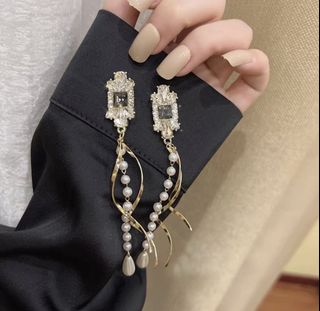 (Category: ) located in . Submitted by chic_runway (Listing ID 1459009276, Image 1). Description: .