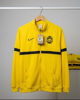 (Category: ) located in . Submitted by crazyfootballshirts (Listing ID 1459043984, Image 1). Description: .