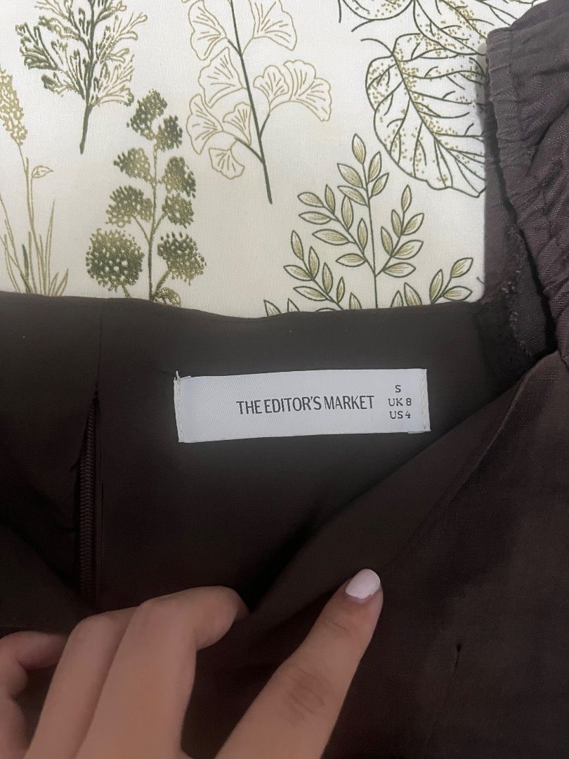 Brown linen crop top (Category: Blouses) located in Quezon City. Submitted by warmcloud_1b529c (Listing ID 1459075868, Image 2). Description: .
