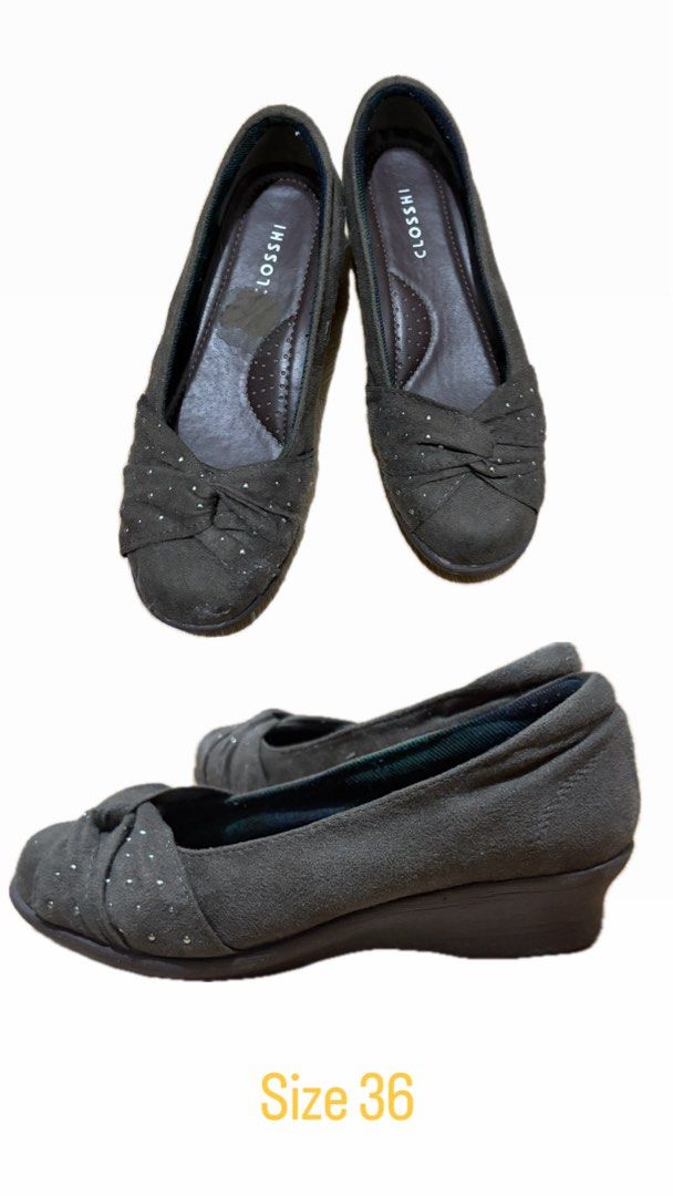 Brown/Taupe wedge (Category: Other Bottoms) located in Tarlac. Submitted by calive (Listing ID 1458930227, Image 1). Description: No issues .