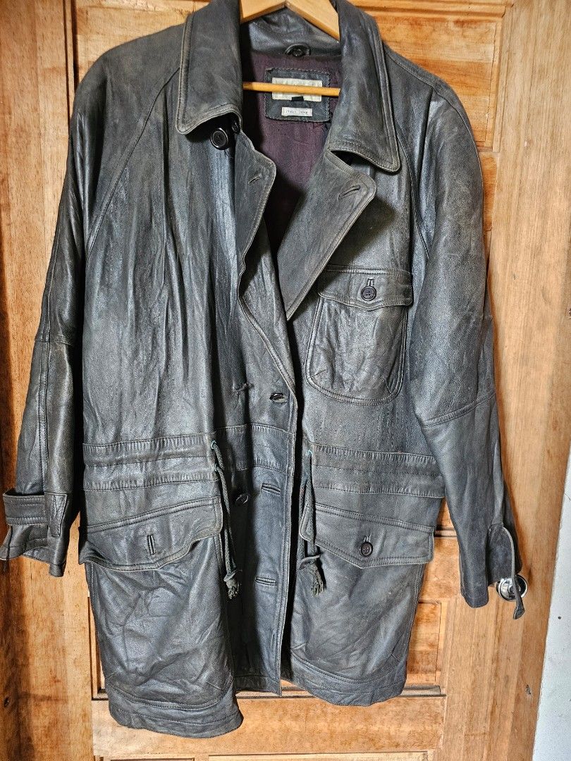 BURR 234 Italy Lamb Leather Jacket (Category: Coats, Jackets and Outerwear) located in Tagbilaran City. Submitted by lugarpogi (Listing ID 1458941937, Image 1). Description: - Classic BURR 234 jacket - Made in Italy from premium lamb leather - Color: Dark grey/black - Multiple pockets with button closures - Adjustable drawstring at the waist - Button cuffs - Durable and stylish design - Ideal for layering.