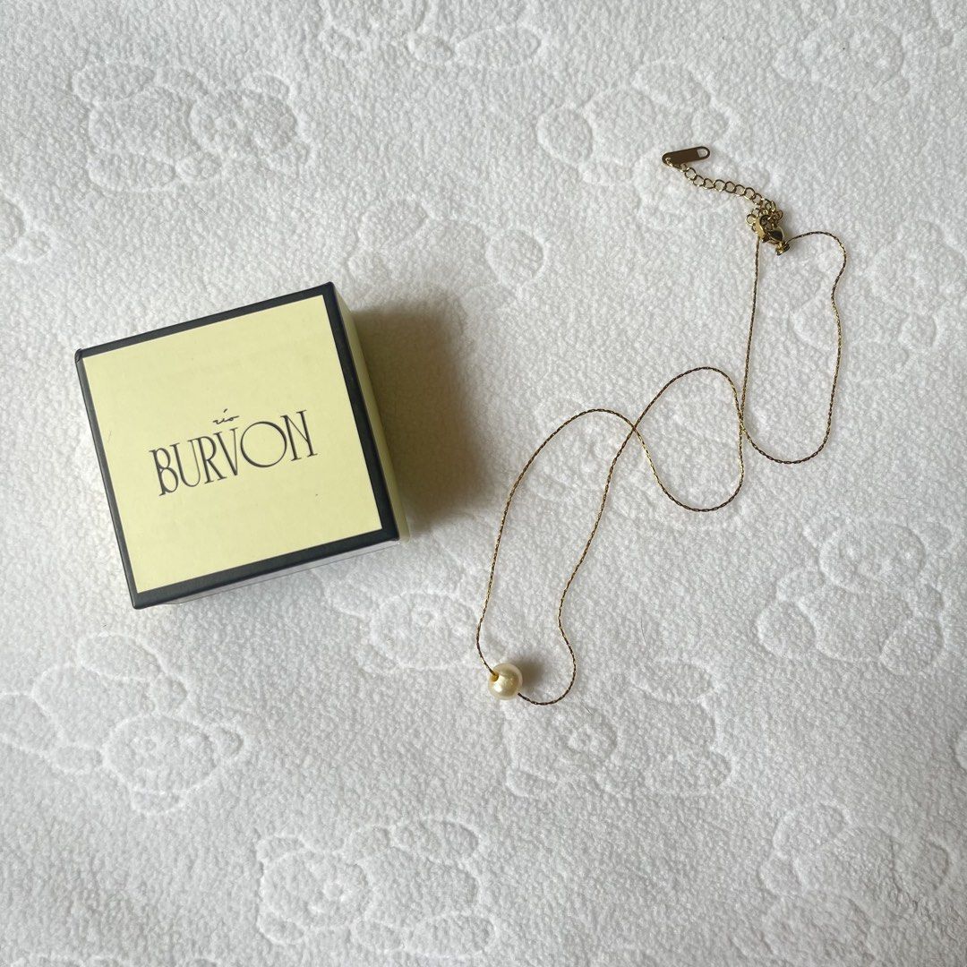 Burvon Pearl Collection Necklace (Isla) (Category: Body Jewelry) located in Bulacan. Submitted by koolkart (Listing ID 1458937737, Image 1). Description: product description - chain type: box - measurement (cm): 40.5 (0.5 x 2.5) - color: gold - original price: 760 - used for several times, then stored on a jewelry case - flaws: the pearl has scratches - with box - box is supposedly for rings hence the size, but still a good fit to store the neckl