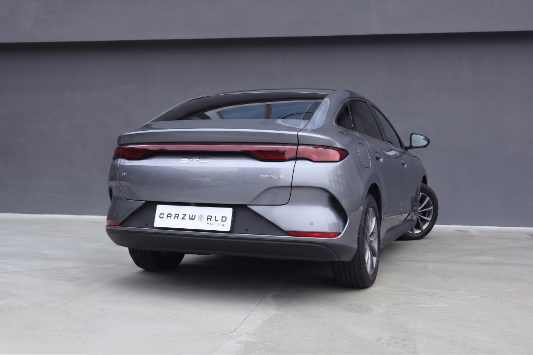 BYD Seal 6 Electric Premium (Category: Used Cars) located in Singapore. Submitted by carzworld.pteltd (Listing ID 1458951360, Image 3). Description: Viewing Strictly By Appointment Only! Low Interest Rate & Flexible Bank / In House Loan Available All Trade-In Are Welcome Message to: 💬96437773 Features 127HP (95KW) Electric Motor, 64KWh BYD Blade Battery, Up To 425Km WLTC Range, DC Fast Charging. Accessories 360° Camera, Electric Adjustable Front