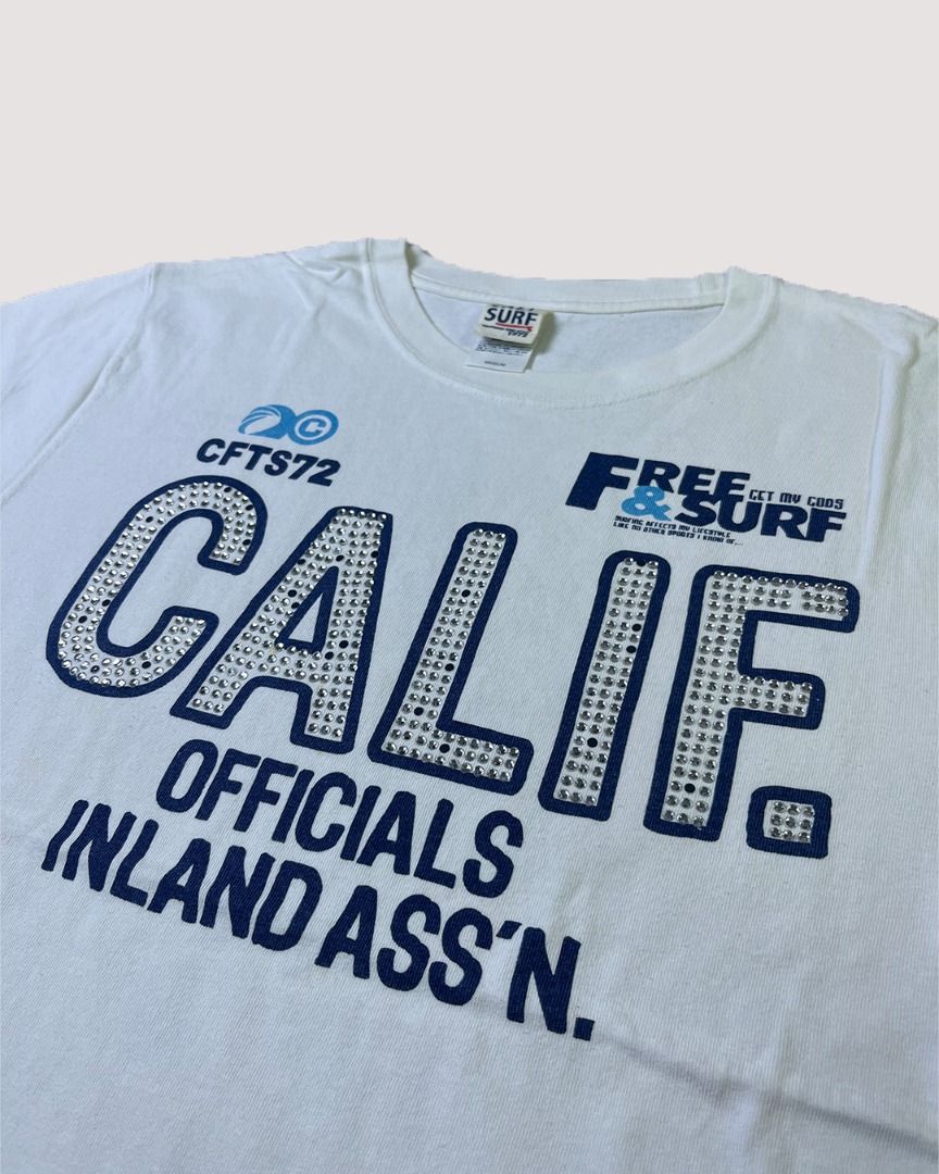 Calif Surfing (Category: Shirts) located in Kajang. Submitted by everfound (Listing ID 1459055708, Image 2). Description: - TRUSTED SELLER. Buy with confidence. - ALL items are 100% AUTHENTIC - condition refer photo - Size manual refer photo - Price listed Dfod - post +10/ss+15 - No cod - No return & refund - Buyer is responsible for checking measurements and condition. If you have any questions please ask BEFORE making a purchase!.