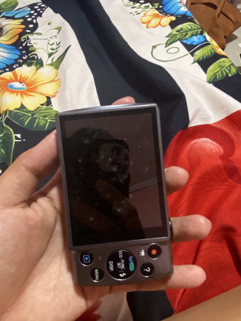 Canon a3500 IS for parts (Category: Cameras) located in Legazpi City. Submitted by rcg.japan_pasabuy (Listing ID 1459047682, Image 2). Description: for parts or if gusto niyo ipaayos goods pa siya dati pag charge ko biglang nag open lens tapos di na bumalik kayo na bahala magpa ayos offer po. makinis outer need lang cleaning lcd.