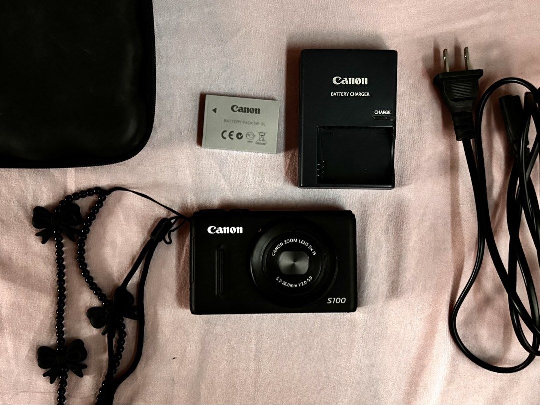 Canon Powershot S100 with Pop-Up Flash (Category: Cameras) located in Quezon City. Submitted by collsofair (Listing ID 1459006155, Image 1). Description: 12.1MP 5x Optical Zoom Pop-up Flash Full HD 1080p Video Recording Optical Image Stabilization Movie digest mode ✧ Body cosmetics: 9/10 — signs of usage. ✧ Fully functional/all functions are working. ✧ Pre-owned/Secondhand. Manage your expectations. ✧ Items are carefully packed and inspected to e