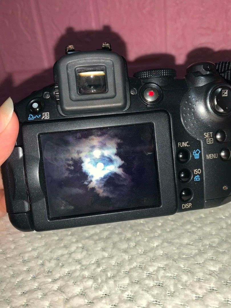 Canon PowerShot S5 IS Camera (Category: Cameras) located in Manila. Submitted by chiki_chem (Listing ID 1458938833, Image 2). Description: Inclusion • Lens Adapter/ Hood Set • Close-up Lens 500D (58mm) • Camera pouch • Sd card reader 🎟️ NO ISSUE 🎟️ fully functional zoom, buttons, filters (i can send you sample photos) 📍 Meets up for nearby location only •Marilao Bulacan•Sm Marilao 🛵LBC, Shipping fee shouldered by the buyer. 💵Payment methods: