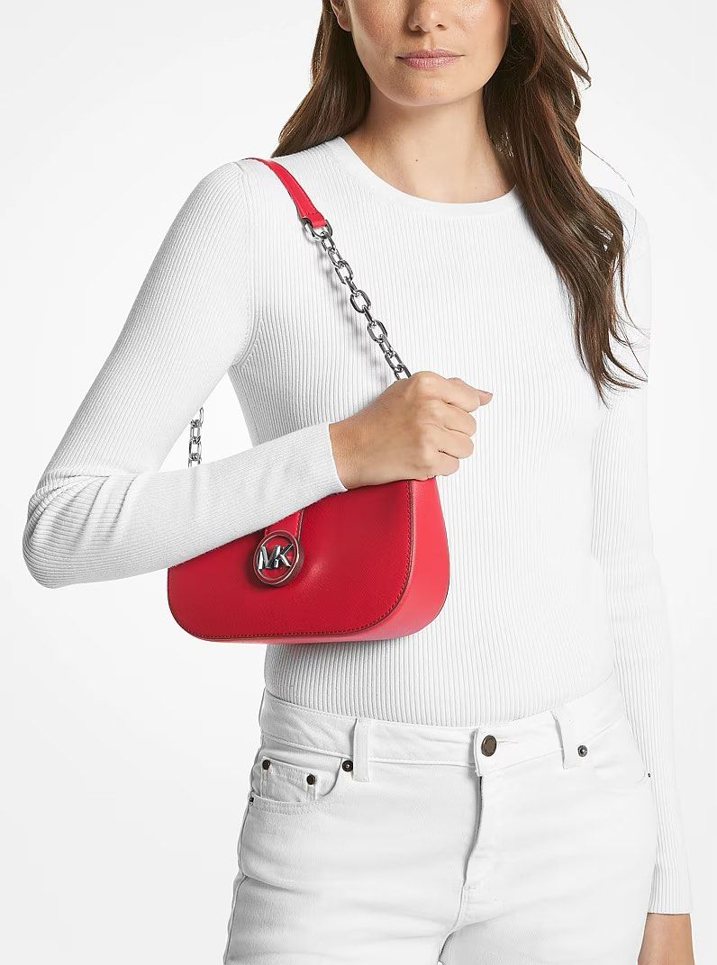 Carmen Shoulder Bag (Category: Shoulder Bags) located in Abucay. Submitted by lovieauthenticmerchandise (Listing ID 1459073892, Image 3). Description: .