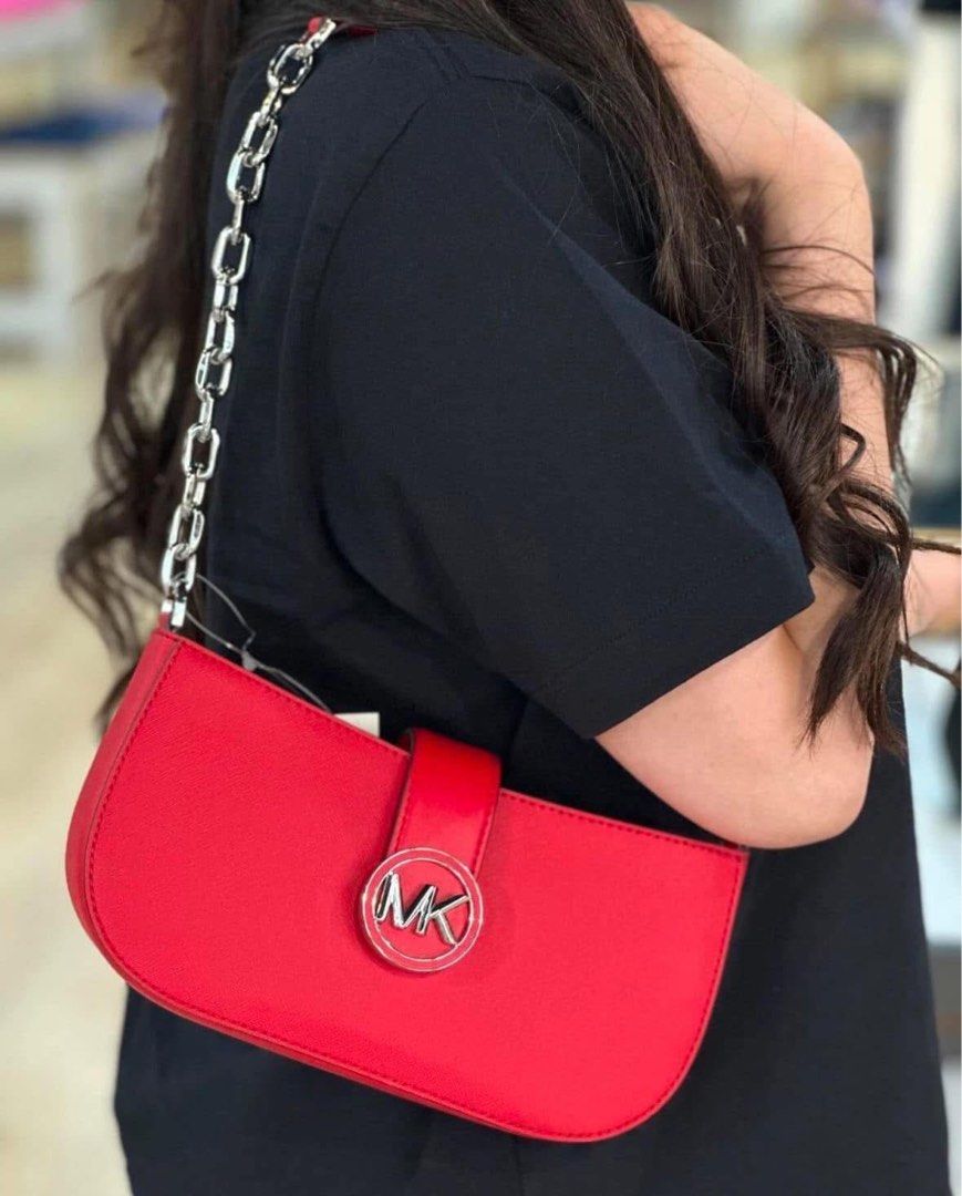 Carmen Shoulder Bag (Category: Shoulder Bags) located in Abucay. Submitted by lovieauthenticmerchandise (Listing ID 1459073892, Image 1). Description: .