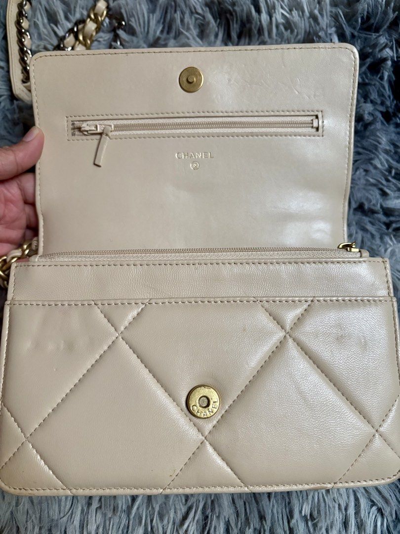 Chanel19 (Category: Luxury Bags & Wallets) located in Manila. Submitted by jlj_v.2_oshop (Listing ID 1458970065, Image 3). Description: Beige Chanel 19 Wallet on Chain featuring diamond quilting and mixed-metal hardware. Kasya 2cps and short wallet. I bought these collections of bags and shoes from a seller friend who sources boxes from Japan, Korea, and Thailand. These are preloved and well-loved items. Authenticity is not guaranteed unless the 