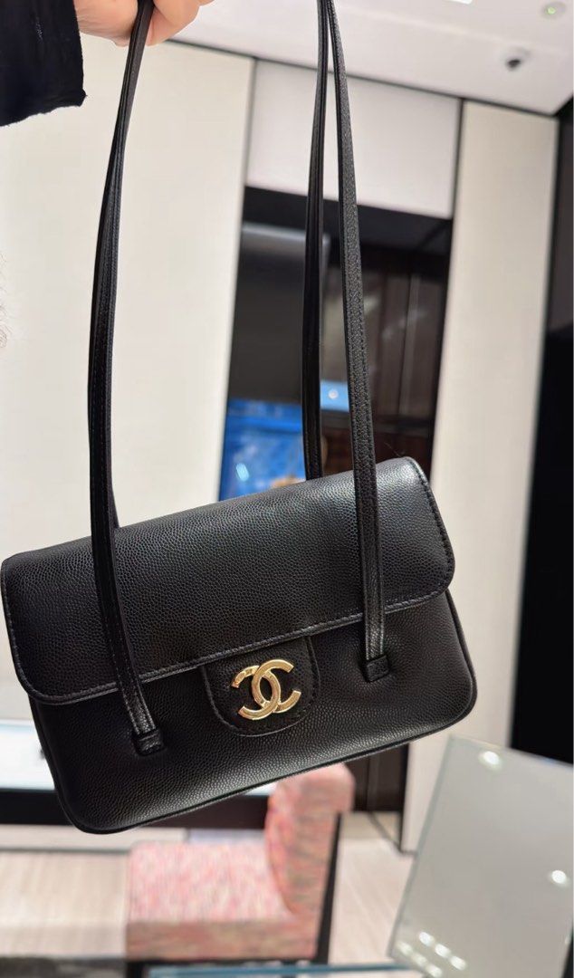 誠意放chanel preppy coco mini （分類：手袋及銀包）位於 Hong Kong。 由 hogancheung 提交（商品編號 1459017669，圖片 1）。簡介： 全新，8月買，沒開箱，齊單，有意pm傾價。