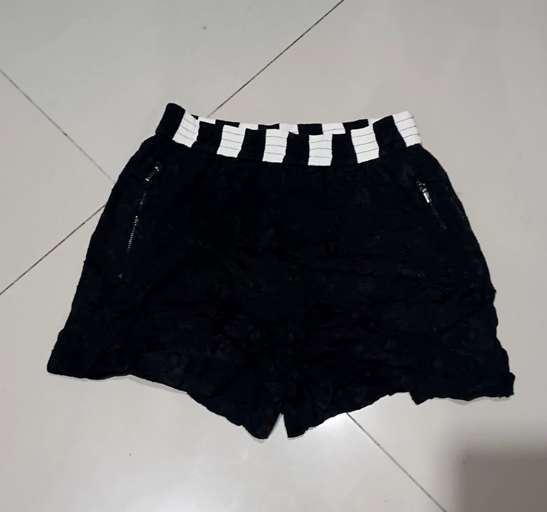 Chanel sexy short (Category: Shorts) located in Bacolod City. Submitted by cadizthrifter (Listing ID 1459051646, Image 1). Description: Chanel short good for summer vacation embossed minimal CC all over riri zipper w/cc puller Dimes 26-30 width 13 length black good condition no issue.