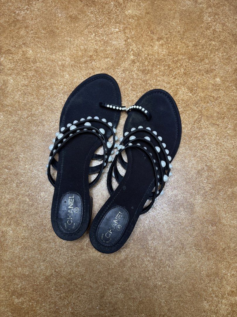 Chanel Slipper (Category: Slippers and slides) located in Panabo. Submitted by shoerarefinds (Listing ID 1459018491, Image 1). Description: VINTAGE ÇĦÂÑÈŁ “Suede/ Slipper Sandals” SIZE: EU 37/ 23 CM Good Condition , Minimal drags LOCATION: PANABO CITY, DAVAO DEL NORTE, 8105 2000 FREESHIPPING .