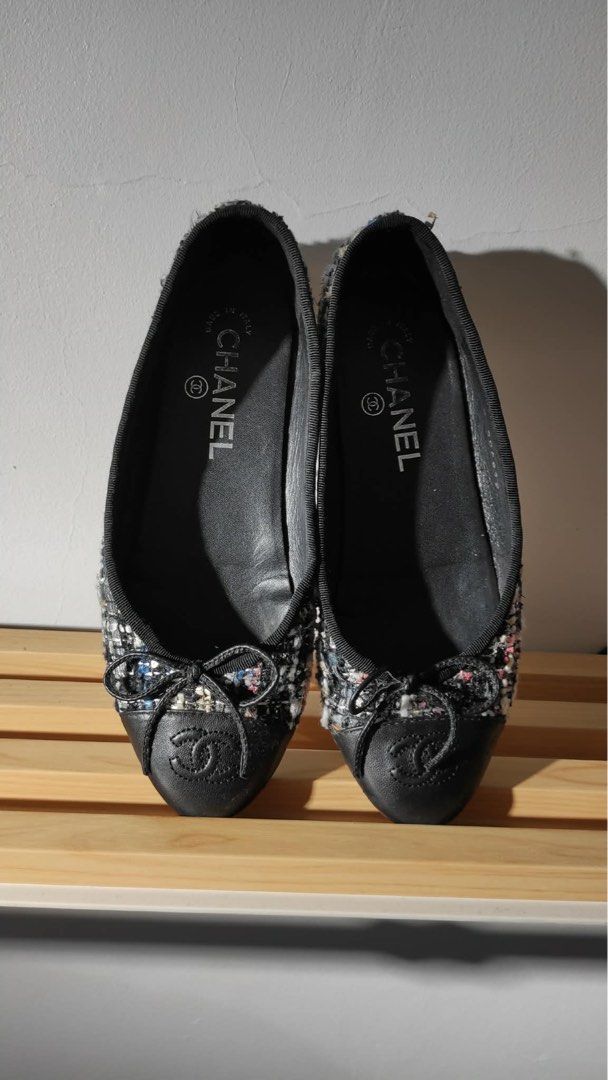 Chanel Tweed Ballet Flats (Category: Flats & Sandals) located in Pasay City. Submitted by adoseofluxxee (Listing ID 1458956230, Image 1). Description: - Authentic Chanel ballet flats - Black leather with multi-colored tweed accents - Iconic CC logo on the toe cap - Delicate bow detail - Comfortable slip-on design.