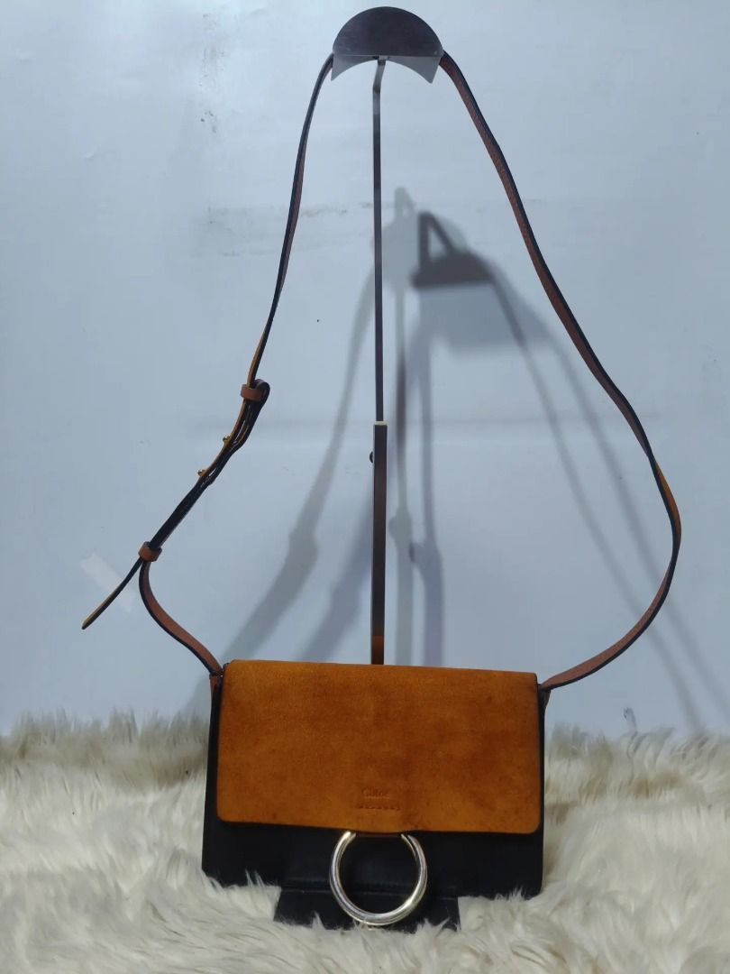 Chloé faye sling bag (Category: Luxury Bags & Wallets) located in Cabuyao City. Submitted by your____lux____shop (Listing ID 1458961485, Image 2). Description: Sale❗️Sale❗️Sale❗️ Chloé Faye medium Pure genuine leather 📌First to pay!.