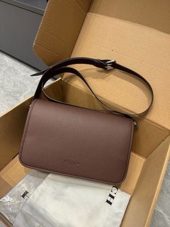 （分類：）位於 。 由 bellezza. 提交（商品編號 1458922267，圖片 1）。簡介： 。
