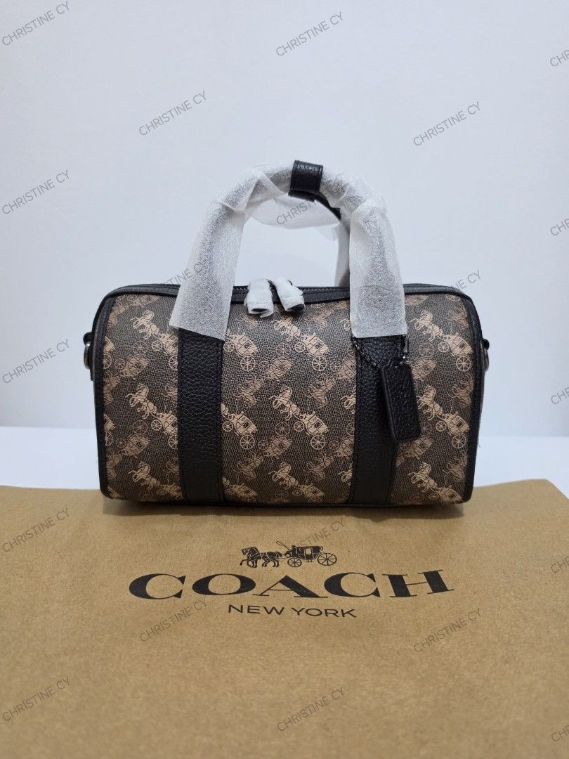 Coach gotham 24 horse carriage (Category: Sling Bags) located in Bauang. Submitted by chictine (Listing ID 1458930247, Image 1). Description: coach Gotham 24 horse carriage Brandnew and sealed 💯 Guaranteed original or moneyback if proven fake Source from US ✅Open for layaway (1 month term) ✅Cop/Cod accepted with minimal dp 🚚Courier: Jnt/Lbc 📍Location: Bauang, La Union Open for meet-up around la union.