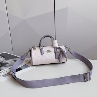 （分類：）位於 。 由 bellezza. 提交（商品編號 1458950678，圖片 1）。簡介： 。