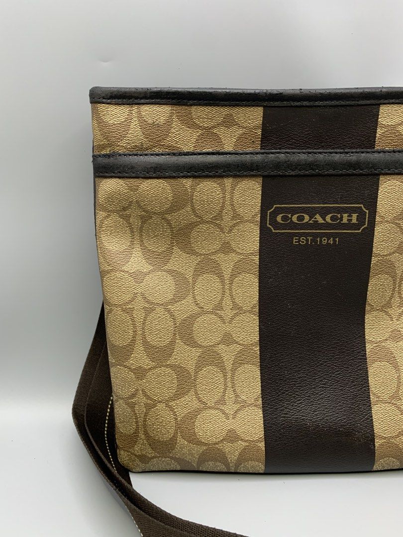 COACH SLING BAG AUTHENTIC (Category: Luxury Bags & Wallets) located in Bulacan. Submitted by ridersthrift_ph (Listing ID 1458945006, Image 2). Description: In Great Condition Issue Scratches on Pipeping No other Issue Coded Authentic Gcash Payment Bulacan 📍.