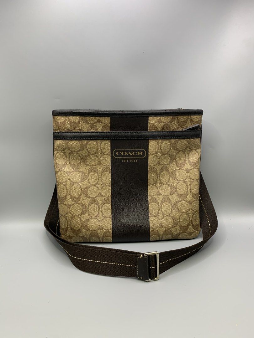 COACH SLING BAG AUTHENTIC (Category: Luxury Bags & Wallets) located in Bulacan. Submitted by ridersthrift_ph (Listing ID 1458945006, Image 1). Description: In Great Condition Issue Scratches on Pipeping No other Issue Coded Authentic Gcash Payment Bulacan 📍.
