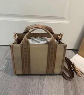 （分類：）位於 。 由 bellezza. 提交（商品編號 1458934558，圖片 1）。簡介： 。