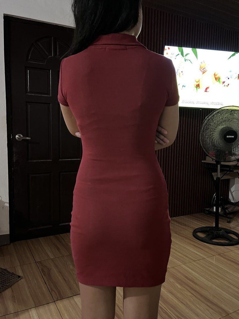 Collared Short Sleeve Bodycon Mini Dress (Category: Dresses) located in Subic. Submitted by httpsuflea (Listing ID 1459044797, Image 2). Description: - maroon ribbed mini dress - best fit: xs to med - rfs: declutterring.