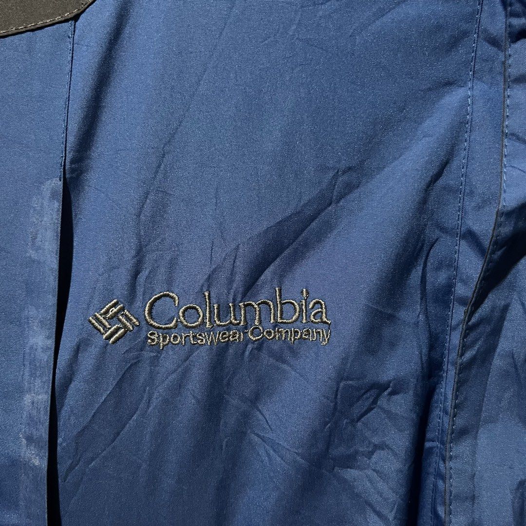 COLUMBIA SPORTSWEAR INTERCHANGE GORE TEX (Category: Coats, Jackets and Outerwear) located in Naga. Submitted by goodfinds_only.v1 (Listing ID 1458936135, Image 2). Description: FOR SALE -COLUMBIA SPORTSWEAR INTERCHANGE GORETEX WATERPROOF OUTDOOR JACKET SIZE:MEDUIM MEASUREMENTS WIDTH:24 INCHES LENGTH:27 INCHES COLOR RATE:9/10 IN GOOD CONDITION FLAW SIGN OF USE DM ME TO PURCHASE!.