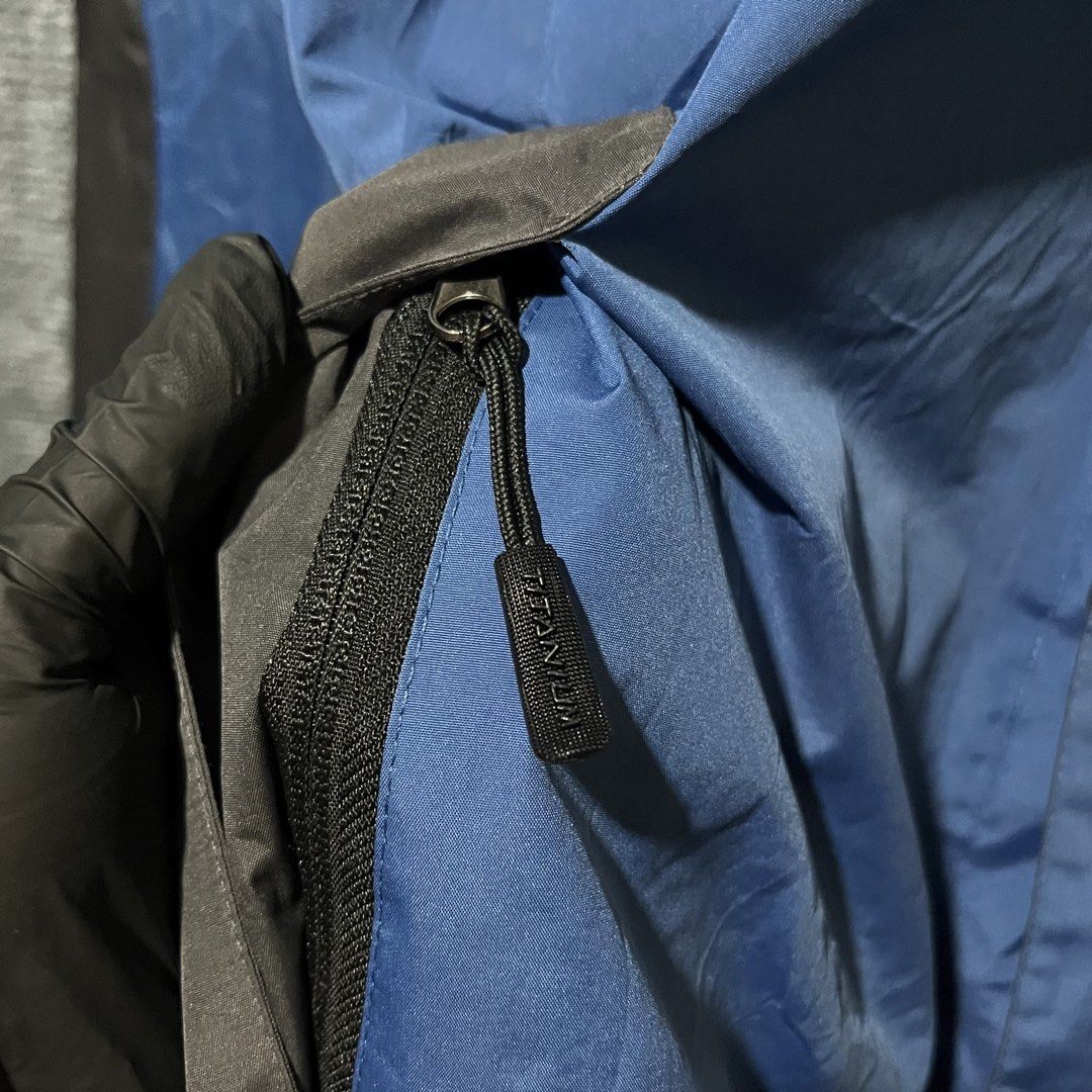 COLUMBIA SPORTSWEAR INTERCHANGE GORE TEX (Category: Coats, Jackets and Outerwear) located in Naga. Submitted by goodfinds_only.v1 (Listing ID 1458936135, Image 3). Description: FOR SALE -COLUMBIA SPORTSWEAR INTERCHANGE GORETEX WATERPROOF OUTDOOR JACKET SIZE:MEDUIM MEASUREMENTS WIDTH:24 INCHES LENGTH:27 INCHES COLOR RATE:9/10 IN GOOD CONDITION FLAW SIGN OF USE DM ME TO PURCHASE!.