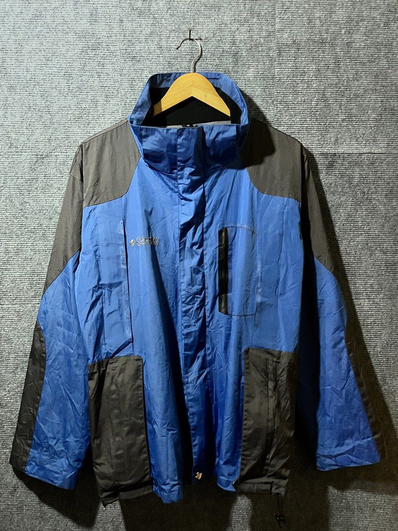 COLUMBIA SPORTSWEAR INTERCHANGE GORE TEX (Category: Coats, Jackets and Outerwear) located in Naga. Submitted by goodfinds_only.v1 (Listing ID 1458936135, Image 1). Description: FOR SALE -COLUMBIA SPORTSWEAR INTERCHANGE GORETEX WATERPROOF OUTDOOR JACKET SIZE:MEDUIM MEASUREMENTS WIDTH:24 INCHES LENGTH:27 INCHES COLOR RATE:9/10 IN GOOD CONDITION FLAW SIGN OF USE DM ME TO PURCHASE!.