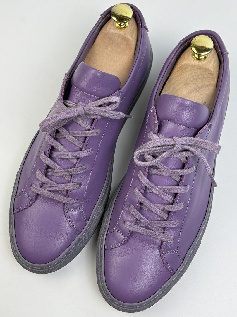 Common Projects Achilles Leather Low Top Sneakers (Category: Sneakers) located in Cavite. Submitted by sc_rcity (Listing ID 1458957316, Image 2). Description: Tagged Size : 41 EU | 08 US Men’s Authentic In Great Condition Made in Italy Flaw : Some scratches on the sole Leather is still great as you can see on the photo No Inclusion | No Box | No extra laces Made entirely in Italy from premium Nappa leather, paired with matching tonal rubber cupso