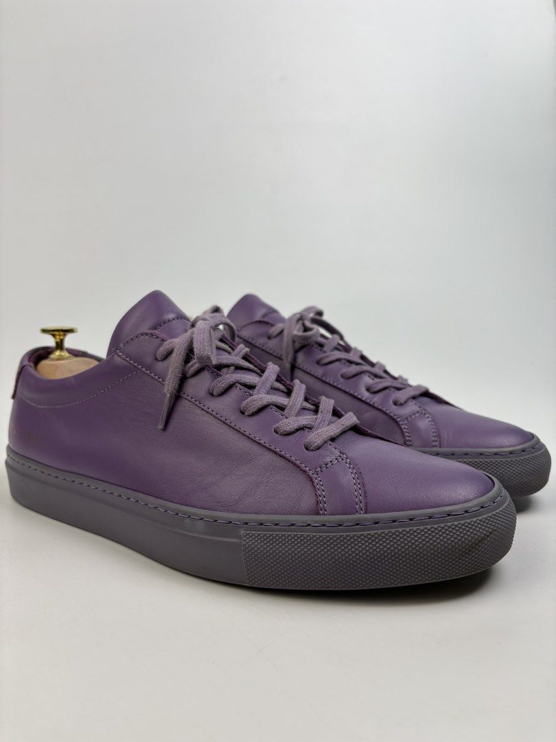 Common Projects Achilles Leather Low Top Sneakers (Category: Sneakers) located in Cavite. Submitted by sc_rcity (Listing ID 1458957316, Image 1). Description: Tagged Size : 41 EU | 08 US Men’s Authentic In Great Condition Made in Italy Flaw : Some scratches on the sole Leather is still great as you can see on the photo No Inclusion | No Box | No extra laces Made entirely in Italy from premium Nappa leather, paired with matching tonal rubber cupso
