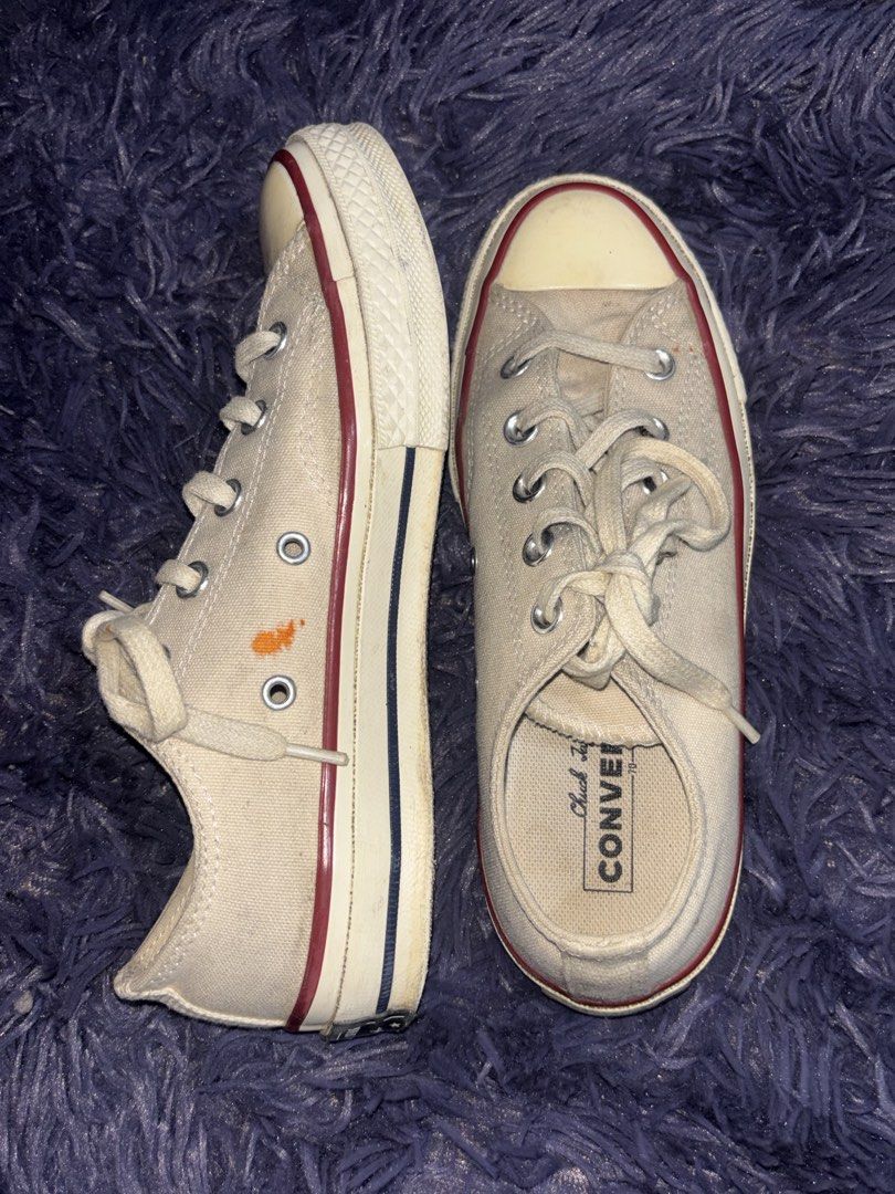 converse chuck taylor 70 (Category: Sneakers) located in Muntinlupa City. Submitted by nikysha (Listing ID 1459001436, Image 3). Description: - authentic (bought it from Robinsons Dept. Store) - size 4 UK 36.5 EUR 23 CM - size 6 womens - outside of the shoes needs cleaning - clean insole - box included .