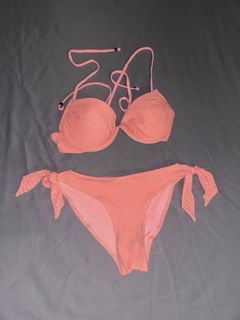 (Category: ) located in . Submitted by mimilove17 (Listing ID 1458942367, Image 1). Description: .