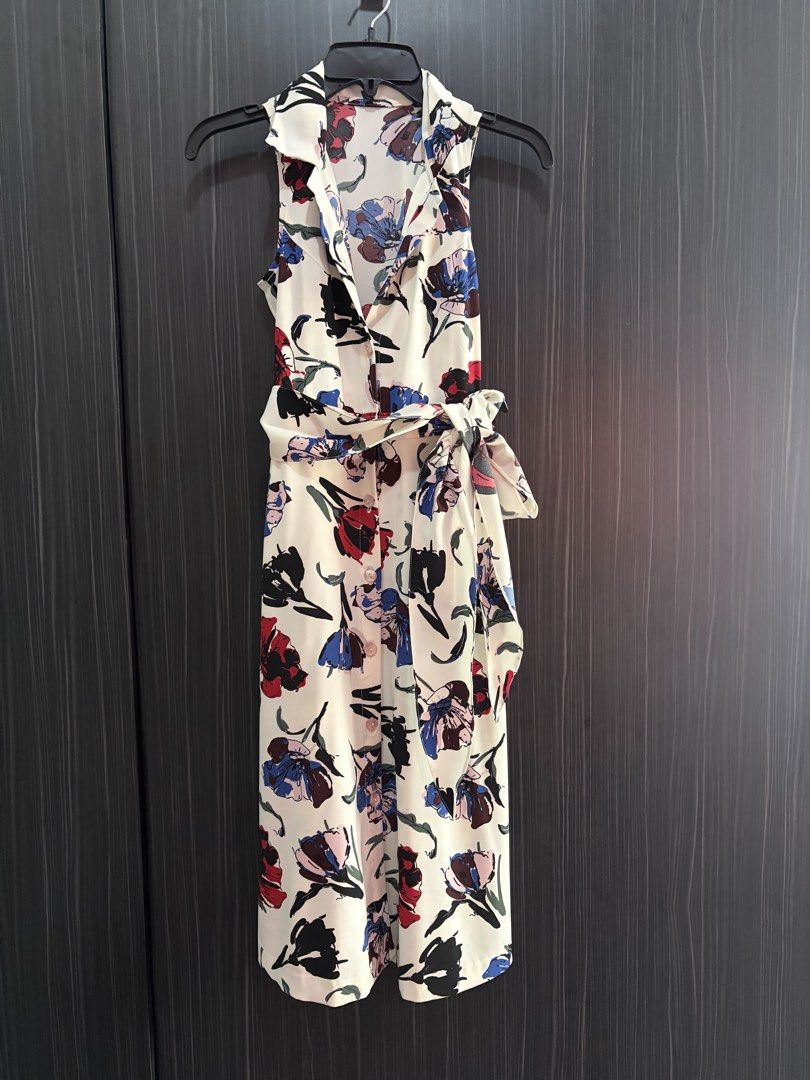 Custom made printed collar sleeveless dress (Category: Dresses) located in Manila. Submitted by thekidshop (Listing ID 1459026238, Image 1). Description: .