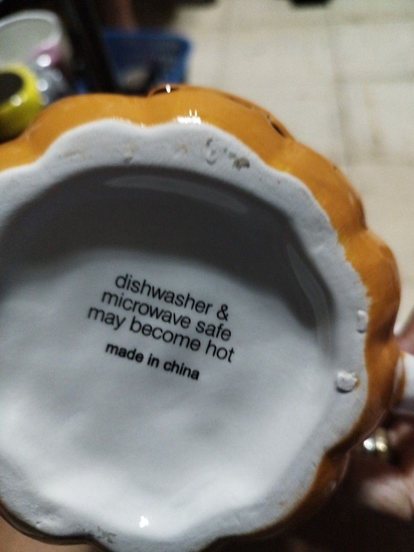 Cute Dog Pumpkin Halloween Mug (Category: Coffee & Tea Tableware) located in Manila. Submitted by silverwhale_cafa21 (Listing ID 1458896620, Image 3). Description: - Adorable dog face on a jack-o'-lantern mug - Perfect for Halloween or any dog lover - Dishwasher and microwave safe - Ideal for your morning coffee -Big mug ❤️super cutesie🤩🤩.