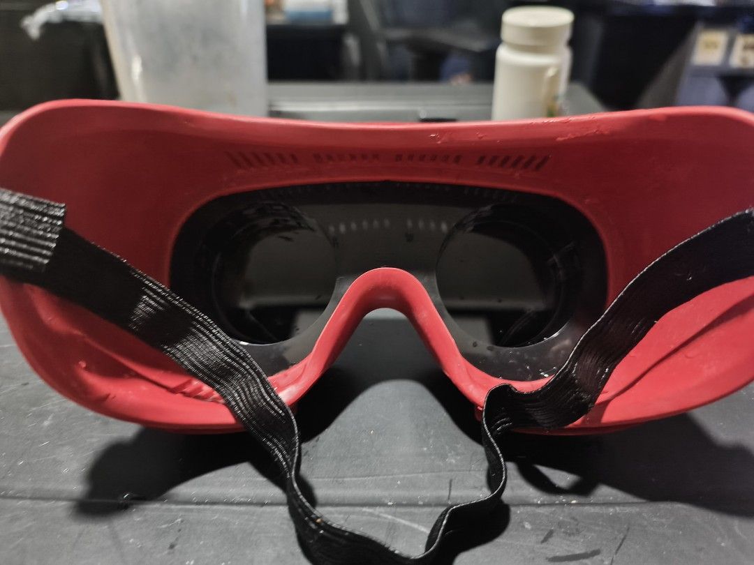 Cutting Goggle (Category: Industrial Equipment) located in Pasig City. Submitted by randomstuffs23 (Listing ID 1459020134, Image 2). Description: 150 each for lalamove or pick up bahala na kau mag linis kung may onting alikabok.