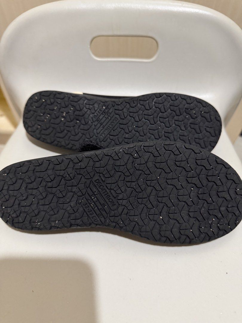Decathlon Black Beach Shoes (Category: Babies & Kids Fashion) located in Mandaue City. Submitted by danielle___cebu (Listing ID 1459022711, Image 2). Description: Size 32-33 EU RFS : Decluttering.