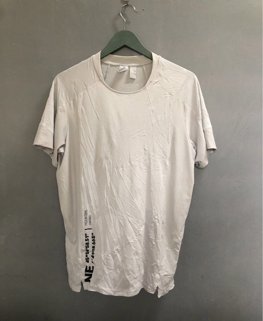 decathlon men’s active wear (Category: Activewear) located in Dipolog. Submitted by jaydichos (Listing ID 1458803085, Image 1). Description: decathlon for men active wear size large on tag width: 20 length: 27.5 stretchable no issue source: thrifted.