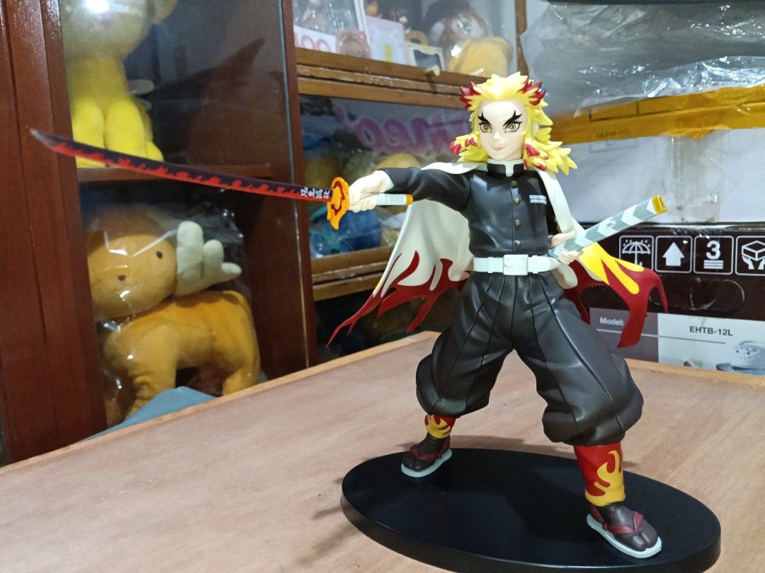 Demon Slayer Flame Hashira Figure (Category: Figurines & Statues) located in San Marcelino. Submitted by cmplushies (Listing ID 1459036527, Image 3). Description: in good condition as is no dents on the figure itself.
