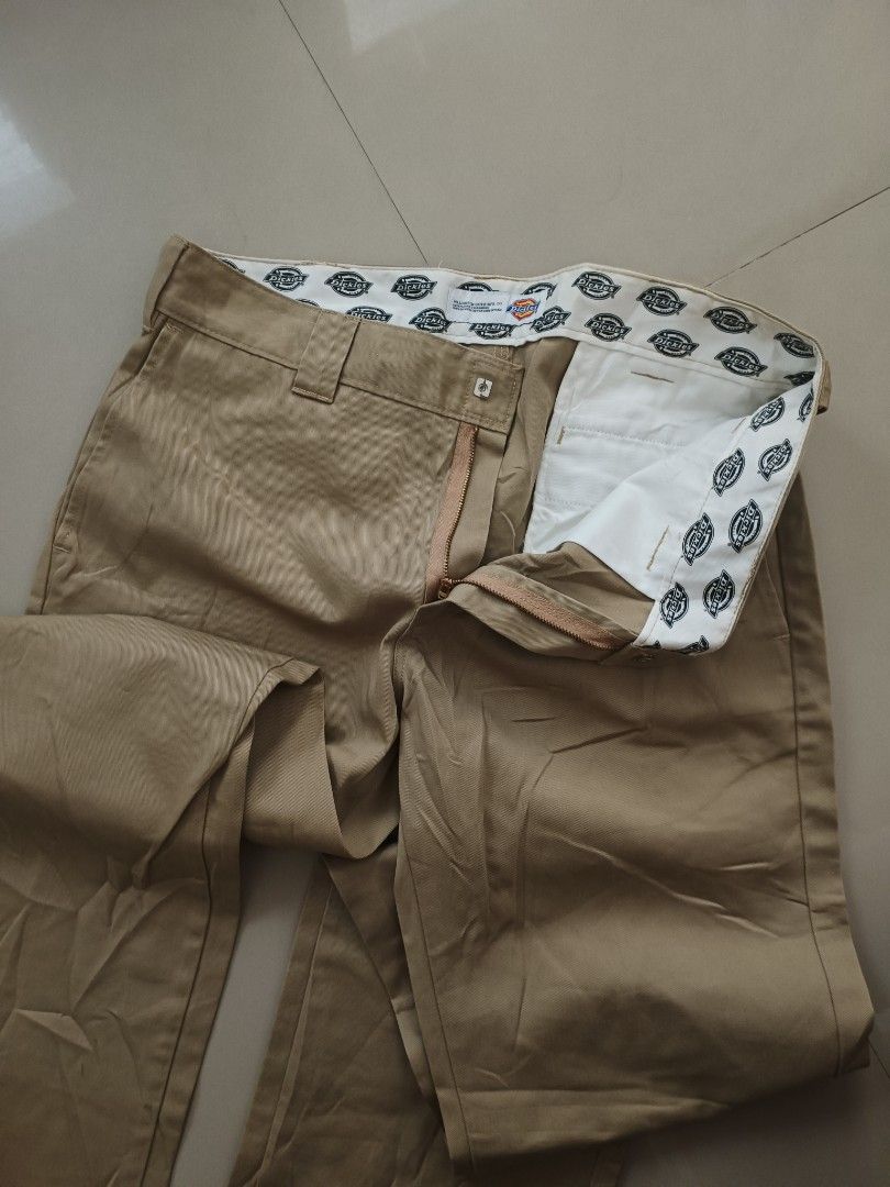 Dickies malutong (Category: Chinos) located in Las Pinas. Submitted by kuya_erick (Listing ID 1459086677, Image 3). Description: dickies size 36 complete details posted 1200 + sf las pinas meet up.