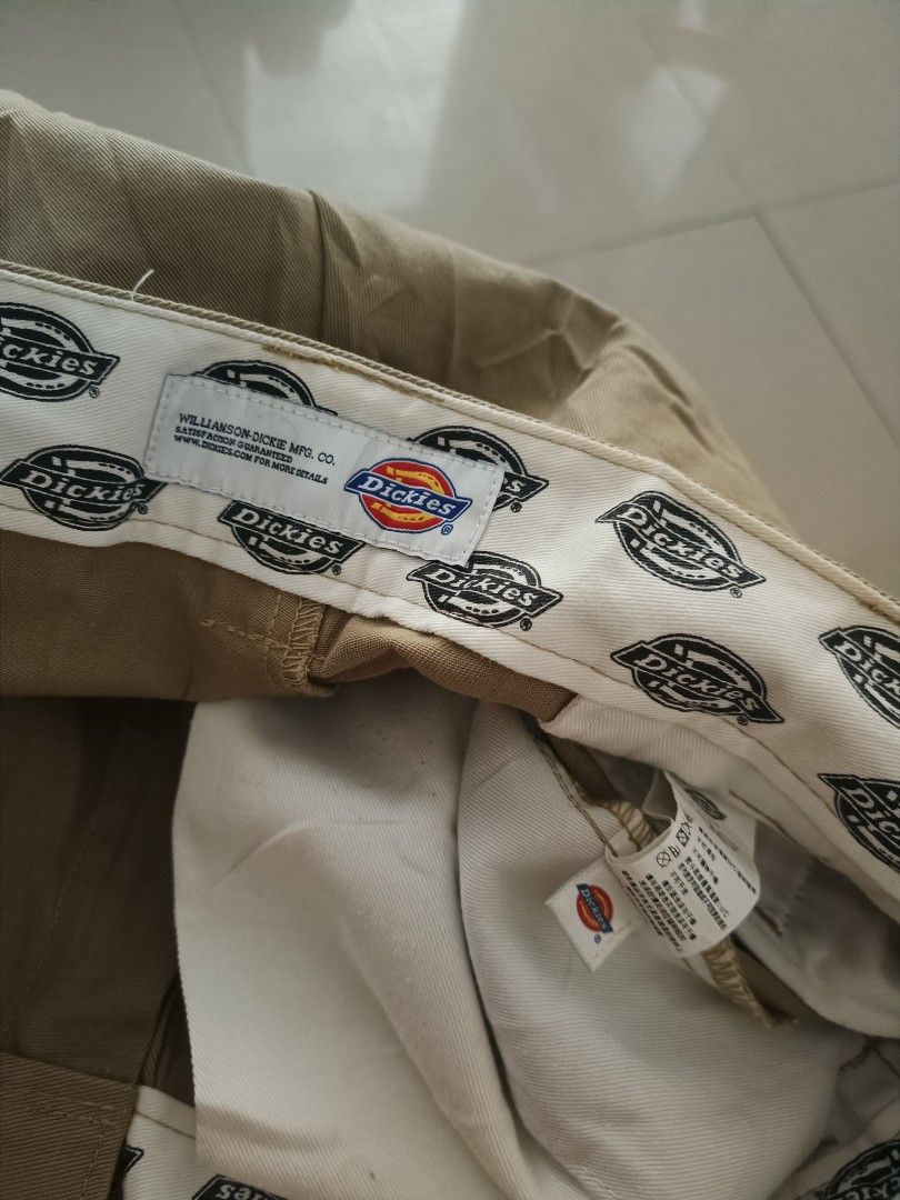 Dickies malutong (Category: Chinos) located in Las Pinas. Submitted by kuya_erick (Listing ID 1459086677, Image 2). Description: dickies size 36 complete details posted 1200 + sf las pinas meet up.