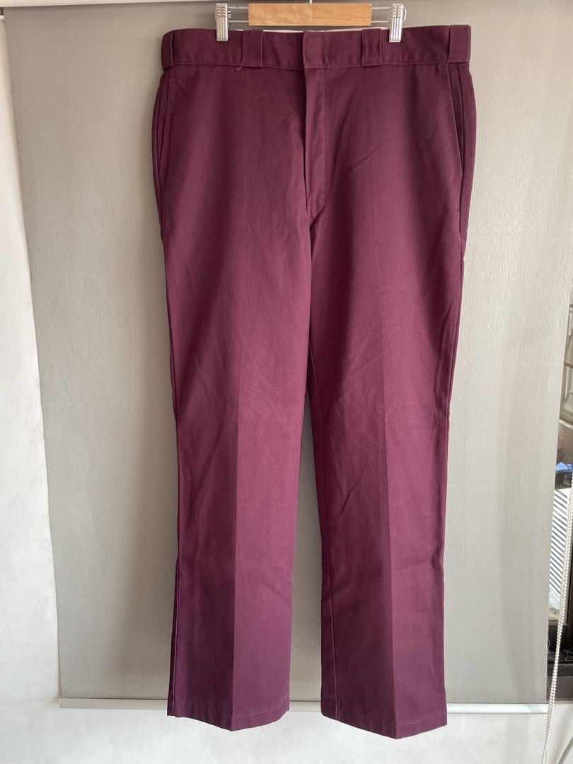 Dickies pants (Category: Chinos) located in Mataasnakahoy. Submitted by zero4thrift (Listing ID 1458939474, Image 1). Description: - Classic maroon trousers - Straight leg fit - Button and zip closure - Two side pockets - Belt loops - Measurements: Waist 34-36 inches, Inseam32 inches, Leg opening 9 inches - Versatile for work or casual wear - Courier J&T - Mode of Payment * Gcash / BDO Bank 📌 DISCLAIMER 📍Please manage your expectation, posted i