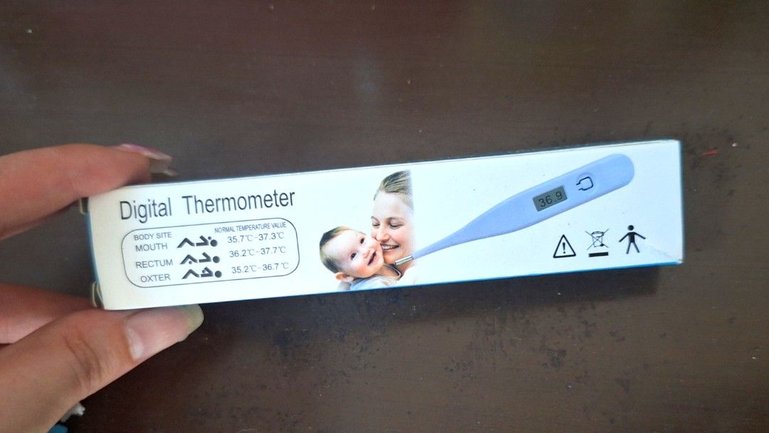 Digital Thermometer (Category: Medical Supplies & Tools) located in Quezon City. Submitted by tinylittlecorner (Listing ID 1459051617, Image 1). Description: Digital Thermometer. Fast and accurate readings. Easy to use. Clear display..