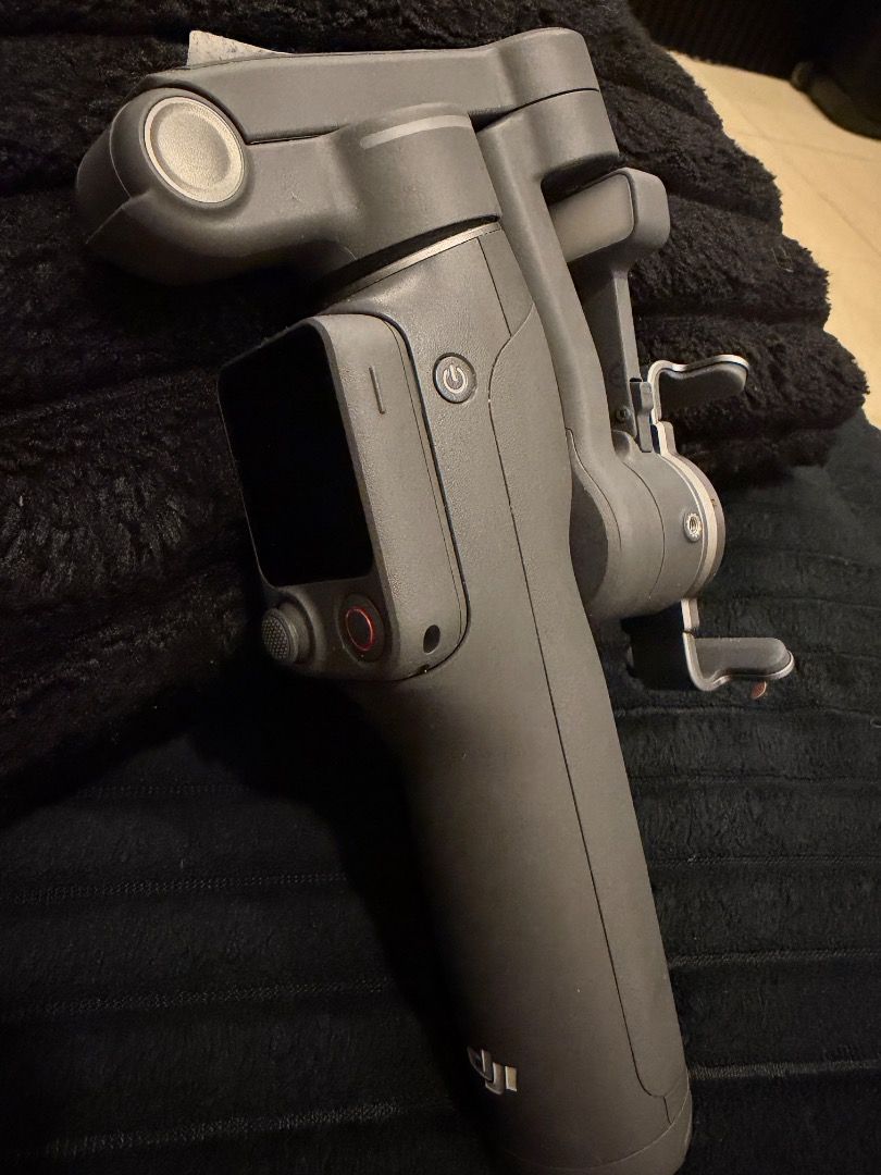 dji osmo mobile 8p (Category: Other Gadgets) located in Malabon City. Submitted by brightowl.365013 (Listing ID 1458896023, Image 3). Description: 📱 FOR SALE: DJI Osmo mobile 8p ✨ Good condition / lightly used ✅ Fully working 📦 Complete inclusions 🎥 Perfect for vlogging, TikTok, reels, and 360° videos 💰 Price: ₱ 7000 📍 Location: malabon 🚚 Shipping / Meet-up: malabon 📩 PM me if interested!.
